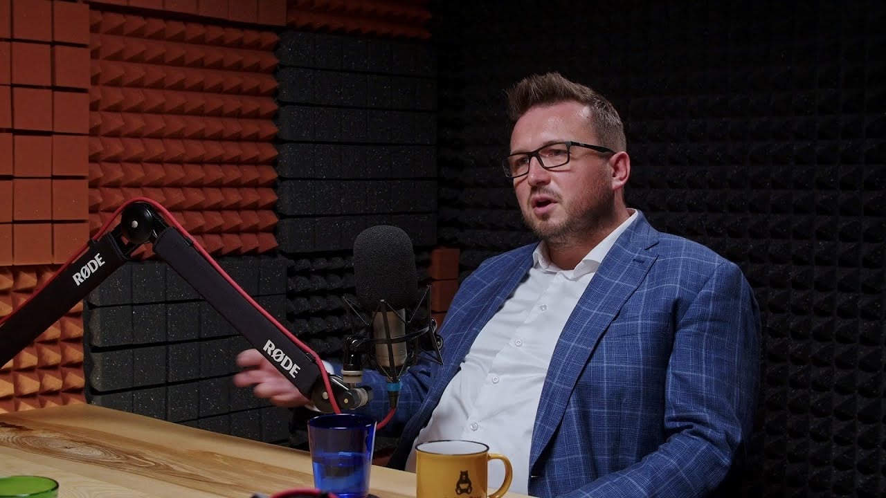 #15: Štěpán Kopřiva (CEO Adastra CR) – Od AI startupisty k lídrovi v globální technologické firmě