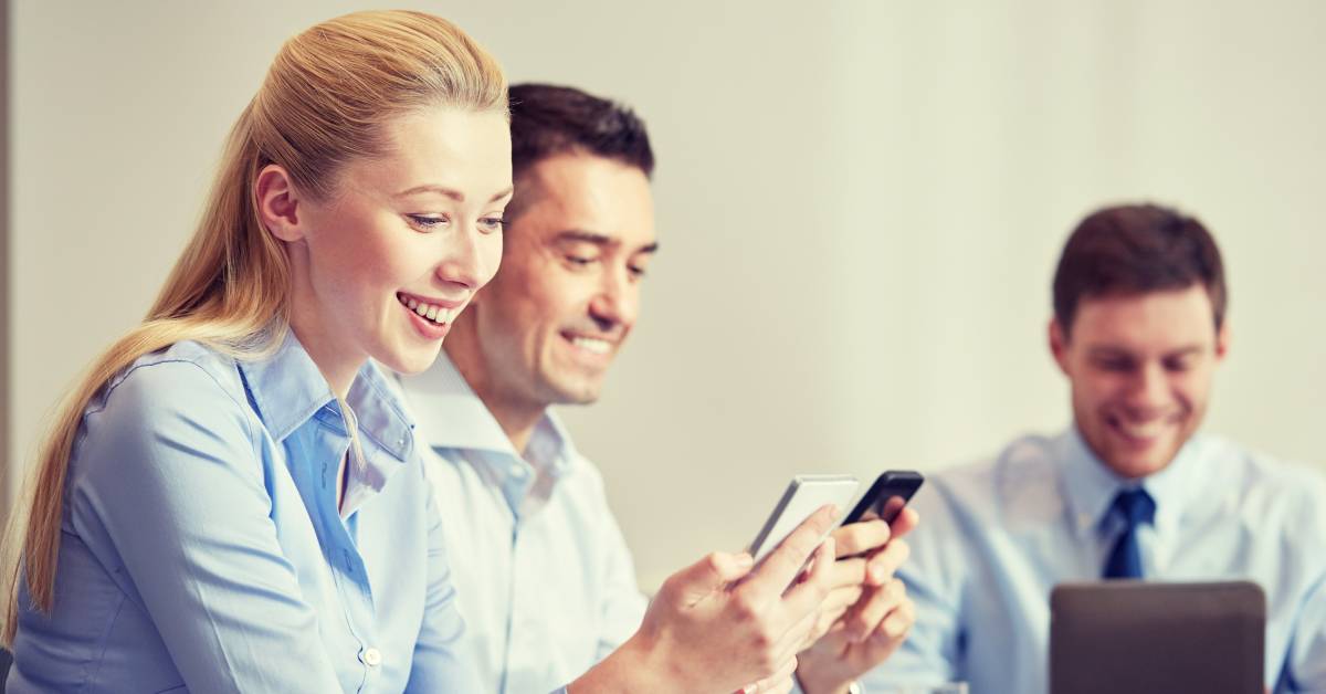 Attachtap Digital Business Card: A Sustainable Solution for MetLife in Slovakia and Czech Republic