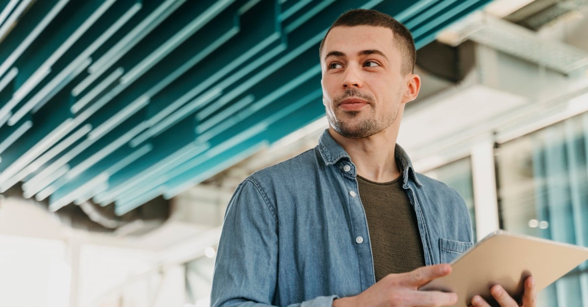 Why corporations should not follow LinkedIn AI influencers